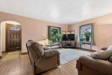 231 S Aldine Ave, Elgin, IL 60123 - photo 2