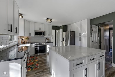 8955 Wooster Ct, Fishers, IN 46038 - photo 5