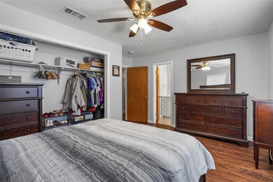 1219 Tanglewood Dr, Cleburne, TX 76033 - photo 6