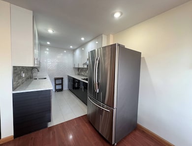 34-20 Parsons Blvd unit 5, Flushing, NY 11354 - photo 7