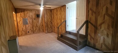 Garage has been converted to Bonus room!