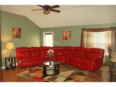 Living Room. Beautiful ceremic floors in living ro