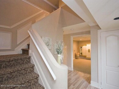 002_FOYER