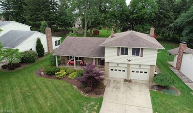PHENOMENAL PORCH, CONCRETE DRIVE, 2 1/2 ATTACHED G