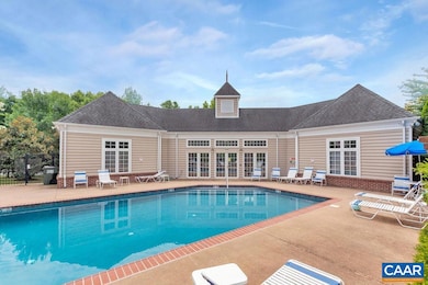 1051 Glenwood Station Ln unit 307, Charlottesville, VA 22901 - photo 3