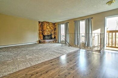 Living Room/Dining Room