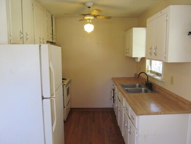 46 Crestwood Dr, Crawfordville, FL 32327 - photo 5