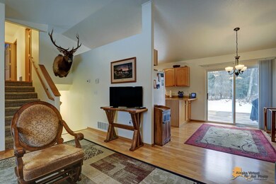 Living Room / Dining Area