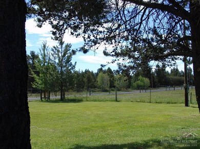 53925 Pine Grove Rd, La Pine, OR 97739 - photo 2