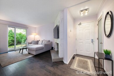 3159WindcrestDrNE-3