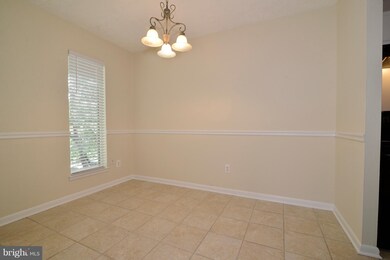 7583 Margate Ct unit 3B-204, Manassas, VA 20109 - photo 4