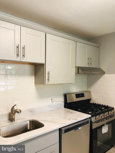 527 N Armistead St unit 202, Alexandria, VA 22312 - photo 3