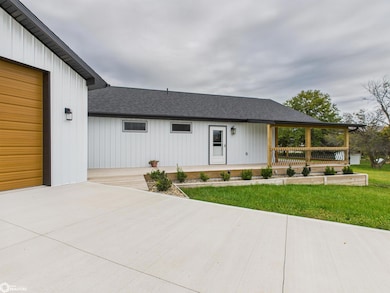 12241 Apache Dr, Moravia, IA NULL - photo 3