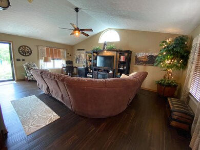 B1D54047-F680-4307-B6DB-CCB9D5238090