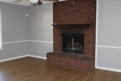 512 Lois Marie Cove, West Memphis, AR 72301 - photo 2