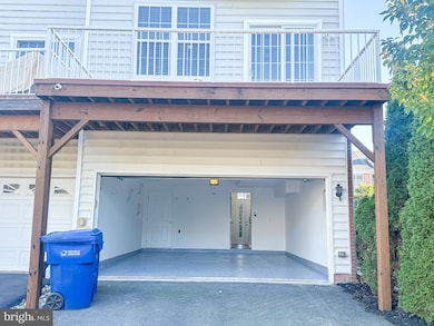 23069 Weybridge Square, Ashburn, VA 20148 - photo 5