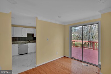 13840 Fount Beattie Ct, Centreville, VA 20121 - photo 7