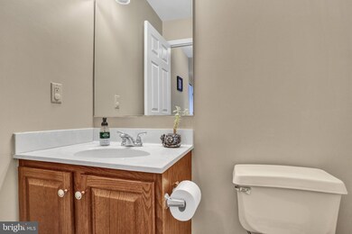 1007 Amity Cir, Reading, PA 19605 - photo 5