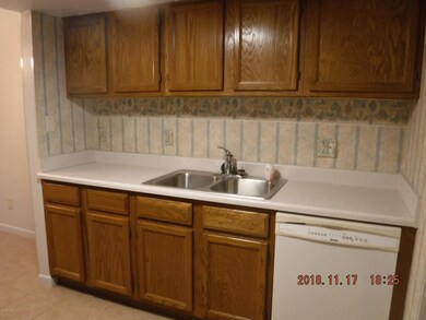 249 Ballantrae Ct unit A, Kalamazoo, MI 49006 - photo 4