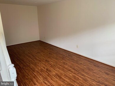 9636 Hagel Cir, Lorton, VA 22079 - photo 6