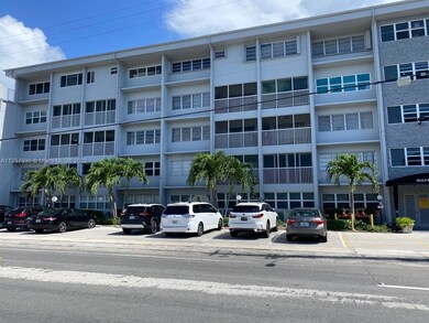 329 SE 3rd St unit 302S, Hallandale Beach, FL 33009 - photo 2