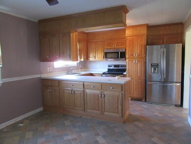 265 Maple Dr, Rock Island, TN 38581 - photo 3