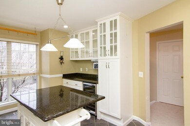 11916 Thurloe Dr, Lutherville Timonium, MD 21093 - photo 4