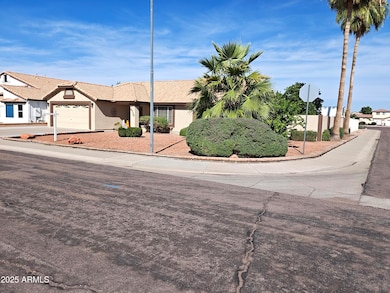 8734 W Bloomfield Rd, Peoria, AZ 85381 - photo 2
