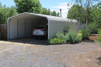 1956 Blue Pool Way, Chiloquin, OR 97624 - photo 3