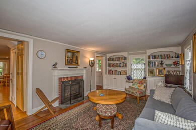 LIVING ROOM W/BUILT-INS