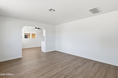 8832 N 30th Ave, Phoenix, AZ 85051 - photo 5