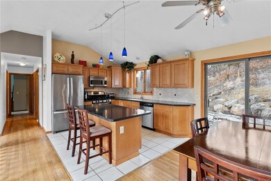 8 George Cir, Warwick, RI 02888 - photo 5