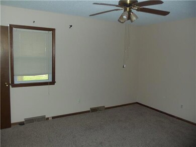 120 Fairlane St, Lansing, KS 66043 - photo 6
