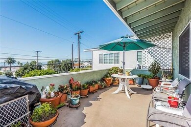 The wide deck has sweeping views from Malibu to Pa