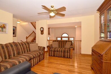 235 N Addison Ave unit 4, Elmhurst, IL 60126 - photo 7