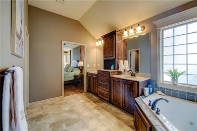 LARGE WALKIN SHOWER OR RELAX IN THE SPA/ WHIRLPOOL