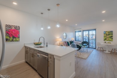 1026 Stuyvesant Ave unit 304, Union, NJ 07083 - photo 4