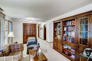 Nice wide hallway to bedrooms