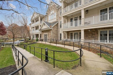 911 Holly Ln unit 107, Cedar Grove, NJ 07009 - photo 2