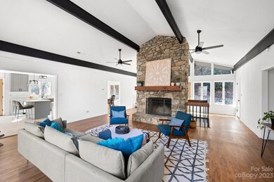 25 Delchester Ln, Asheville, NC 28803 - photo 4