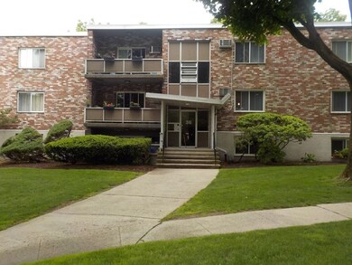 36 Jacqueline Rd unit B, Waltham, MA 02452 - photo 2