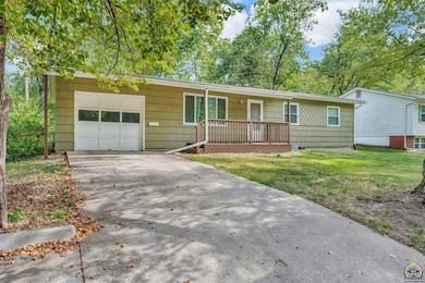 1014 Lawrence Ave, Lawrence, KS 66049 - photo 2