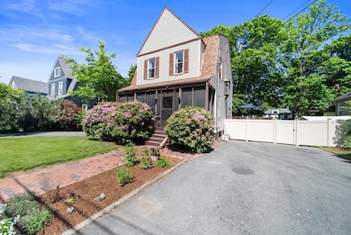 42 Perkins St, Stoneham, MA 02180 - photo 2