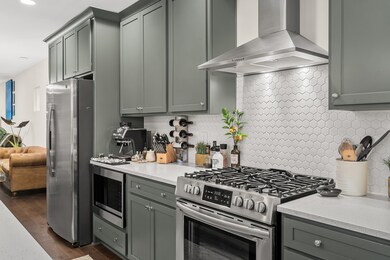 2141 Rosemary Ln, Nashville, TN 37210 - photo 5