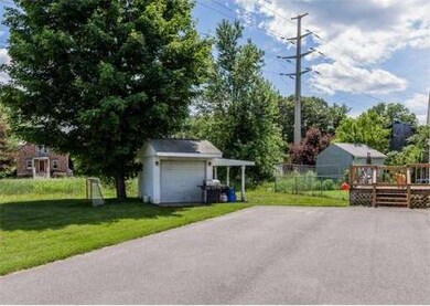 18 Royal Ln, Agawam, MA 01001 - photo 2