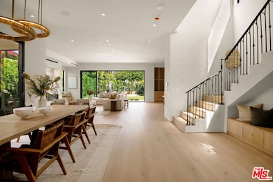 4500 Calhoun Ave, Sherman Oaks, CA 91423 - photo 2