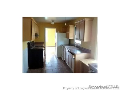 326 Richmond Dr, Fayetteville, NC 28304 - photo 4