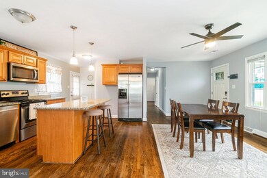 4312 Spencer St, Halethorpe, MD 21227 - photo 7