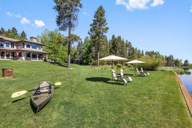 200' of river frontage