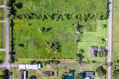 5012 Farmer Rd, Alvin, TX 77511 - photo 4